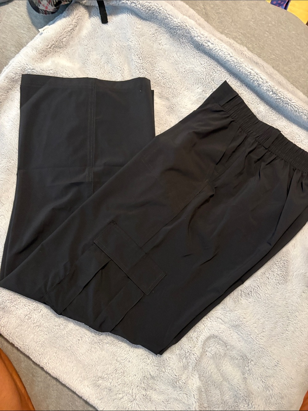 EUC Offline by Aerie Black Elastic Waist Wide Leg Cargo Pants Size M
